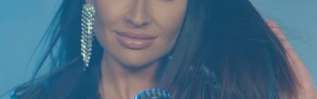 (FOTO) VOLIM IH! Kaća Živković uhvaćena u NJIHOVOM DRUŠTVU - PAO I POLJUBAC! Pevačica USIJALA DRUŠTVENE MREŽE!