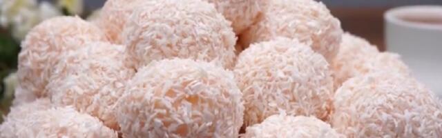 Kuglice sa grizom i pudingom od jagoda! Kokos fantazija koju morate da probate (VIDEO)