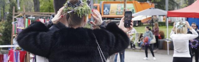 Na ulici i staro i mlado! Čitav grad slavi vrbicu (FOTO)