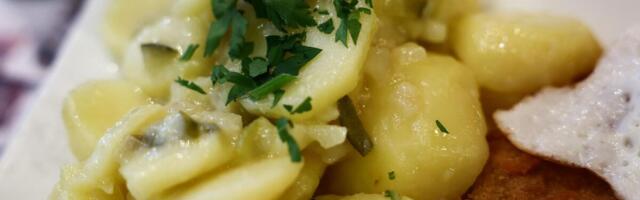 Ovaj sastojak krompir salatu čini neodoljivom: Obogatite slavsku trpezu, evo šta joj daje poseban šmek