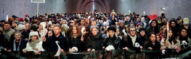 (FOTO/VIDEO) Nađi 10 razlika i oboj zeku: Orbanu spremaju isto što su pokušali i Vučiću! Ne možete da ne primetite sličnosti sa blokaderskim protestima u Srbiji!
