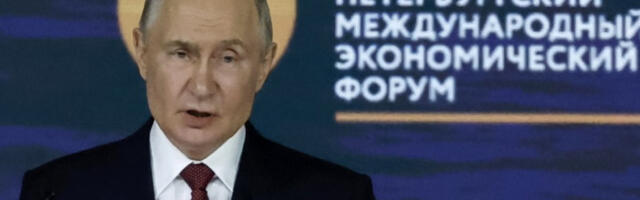 На економском форуму у Санкт Петербургу 20.000 представника из више од 100 земаља
