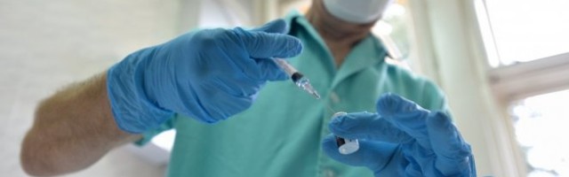 ZA SLUČAJ DA NEKOM NIJE JASNO! ČAK 99 ODSTO ISPITANIKA U DOMOVIMA ZA STARE ŽELI DA PRIMI VAKCINU PROTIV KORONE! Građani Srbije VERUJU U NAŠE INSTITUCIJE!