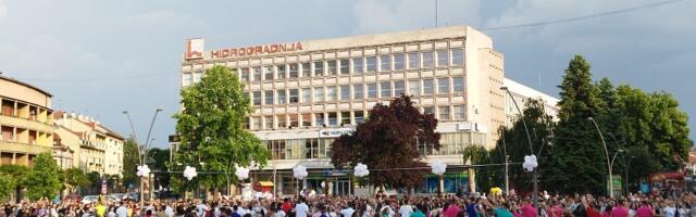 Ponos Čačka: maturanti zaplesali na Gradskom trgu