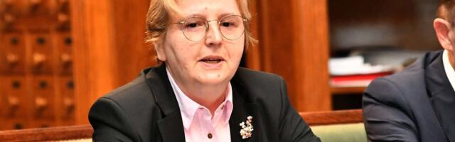 Zagorka Dolovac nije došla na sednicu skupštinskog Odbora, čiji predsednik Mrdić kaže da radi protiv države