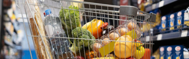 Kako se radi za vreme praznika: Ovo je radno vreme institucija, tržnih centara, prodavnica, pijaca…