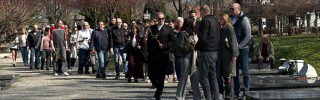 Delegacija SSP-a odala počast Zoranu Đinđiću (FOTO)