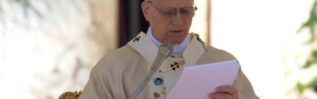 Papa Lav XIV uputio oštru kritiku liderima rata: “Svet razara šačica tirana”