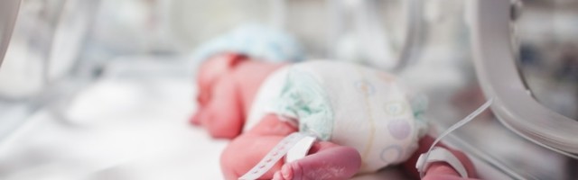 Još jedna beba u blonici zbog koronavirusa
