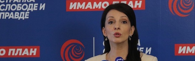 Marinika dobila na poklon Porše (VIDEO)