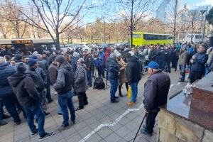Протест млекара испред Министарства пољопривреде