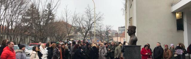Ne samo da urušavate dostojanstvo poziva, već ugrožavate bezbednost učenika – Profesor Muzičke škole odgovorio kolegam iz grupe “Nastavnici 2.0“