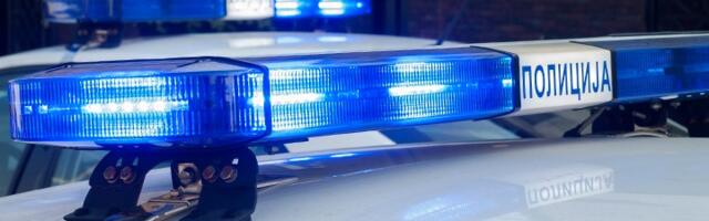 BMW udario u kamion, vozač poginuo: Tragedija na put Beograd-Zrenjanin