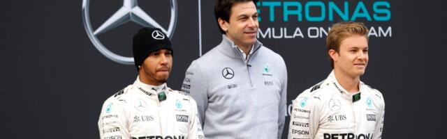 Haos u Mercedesu o kom se ćutalo! Luis Hamilton i Niko Rozberg zamalo ostali bez posla: Šef otkrio zašto je hteo da “najuri” najbolje vozače Formule 1