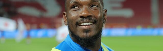 SAZNAJEMO Ben okačio kopačke o klin