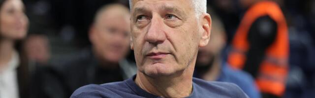ACA PETROVIĆ SE NALJUTIO NA HRVATSKOG NOVINARA ZBOG TEKSTA: Oglasio se i održao mu bukvicu na Tviteru: "Stvarno si prevršio svaku meru"