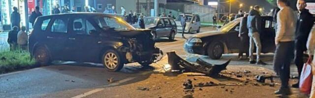 Krhotine automobila rasute po putu: Fotografije svedoče o užasu nakon teškog sudara na putu Novi Pazar - Tutin (FOTO)