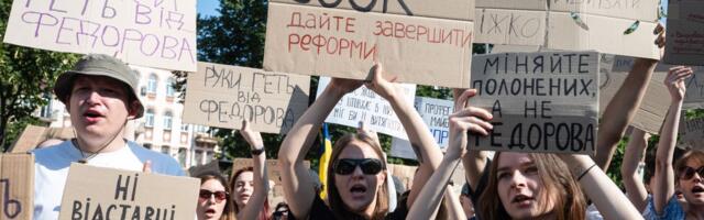 Protesti u Ukrajini zbog smene ministra odbrane: Demonstranti zahtevaju da Fedorov ostane