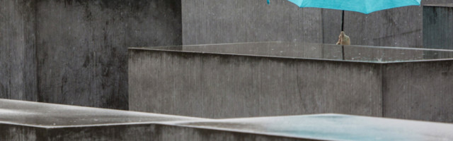 Danas je normala, ali jedan čovek je zbog svog kišobrana svaki dan trpeo poniženja i uvrede!