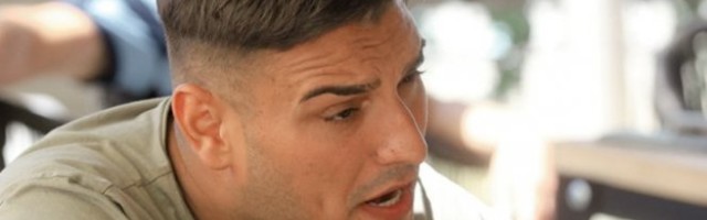 ŠOK! Darka Lazića PROZIVAJU zbog OVOGA! Reč je o SKUPOCENOSTI koju su fanovi UOČILI NA NJEGOVOJ RUCI! (FOTO)