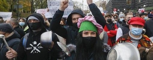 U Kijevu protest protiv novih mera protiv epidemije koronavirusa