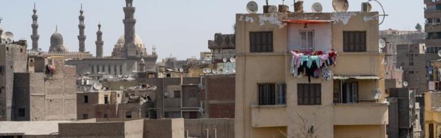 Iranske bezbednosne snage oduzimaju građanima satelitske antene iz domova kako bi ugušile širenje informacija