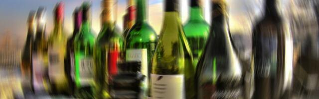 Zašto smo od alkohola i srećni i nesrećni?