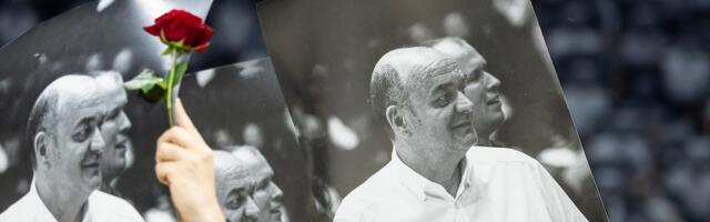 DUŠKO VUJOŠEVIĆ JE OVO ZASLUŽIO! Crno-belo veče posvećeno legendarnom treneru - falila je samo pobeda Partizana! Pogledajte kako je izgledao emotivni spektakl!