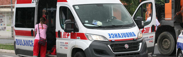 LANČANI SUDAR U CENTRU BEOGRADA, OGROMNE GUŽVE OKO MOSTARSKE PETLJE! Sudarila se 3 automobila i gradski autobus