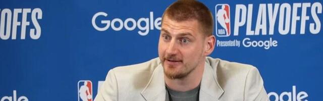 Nikola Jokić se raspričao sa Srbima na konferenciji, a onda se šalio sa Amerima što ne znaju srpski jezik