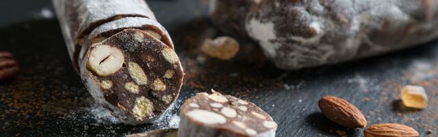 Posna čoko-oranž salama će vas raspametiti: Najbrži sitni kolač za slave i praznike