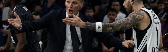 Ivanović i Vildosa u klinču u Areni: Žestoka svađa na utakmici Partizana i Virtusa /VIDEO/