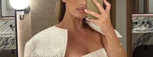 VODITELJKA OD MUŽA ZA ROĐENDAN DOBILA VIŠE OD 170 BRILIJANATA NA ZLATU: Odmah se oglasila: Ovo je ostvarenje sna!