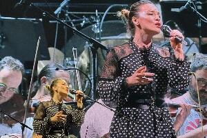 Последње пробе пред наступ са Бочелијем - Јелена Томашевић и Симфонијски оркестар РТС-а