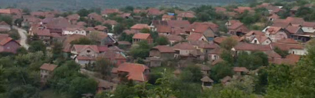 Ispred kuće vidovite Marine na jugu Srbije svaki dan čeka kolona automobila! Čim vidi čoveka, odmah zna šta mu fali