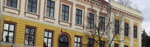 Ministarstvo prosvete podstiče nastavnike da fasifikuju es Dnevnike - koga briga za zakon?