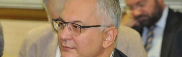 Da li je Vučić na Informeru prozvao Šutanovca?