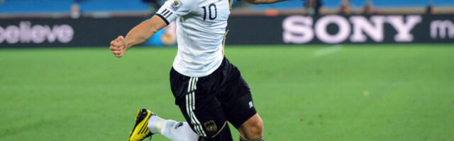 MALO IGRA, A MALO JE I GAZDA Čuveni nemački fudbaler postao suvlasnik kluba čiji dres nosi