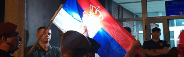 Skup ispred suda ujutru: Podrška Novosađaninu uhapšenom zbog navodnog napada na ekipu Informera