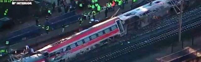 Horor uživo na video-pozivu! Pričao sa porodicom, a onda je nastao pakao: Gledali kako sve leti u španskom vozu smrti (VIDEO)