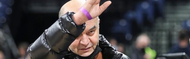 (VIDEO) Navijači Partizana mislima uz Duška Vujoševića