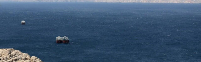 Пролазак бродова за пријатељске државе кроз Ормуски мореуз уз плаћање таксе