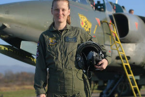 Војска Србије добила прву жену пилота јуришног борбеног авиона "oрао"