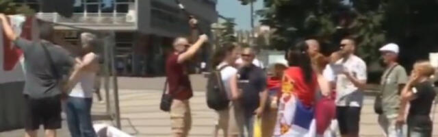 На блокадерском протесту скупило се тачно 13 људи