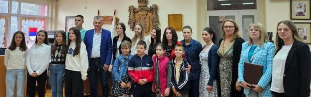 Priznanja za uspešne čajetinske učenike