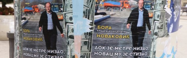 FOTO, VIDEO: Plakati protiv Borislava Novakovića izlepljeni po Novom Sadu, odgovor na akciju Narodne stranke