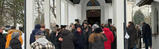 Boda Ninković sahranjuje brata: Evo ko je od poznatih došao da mu pruži podršku