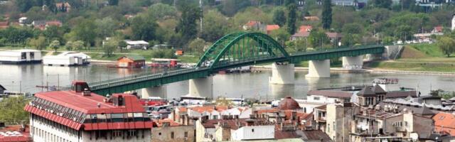 SRCE: Ko je dozvolio parkiranje po zelenoj površini na Novom Beogradu?