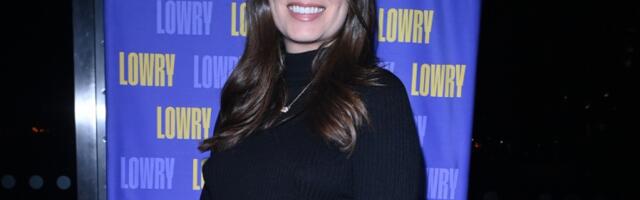 GLUMICU LINČUJU JER U OVIM GODINAMA ŽELI DETE! Brutalne prozivke i osude ispod NAJRADOSNIJE VESTI! (VIDEO)