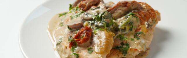 Pileće pljeskavice sa tikvicama